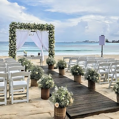 Krystal Grand Cancún